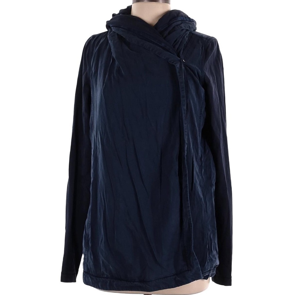 Lululemon Yoga Wrap jacket in Navy VGUC Sz 8